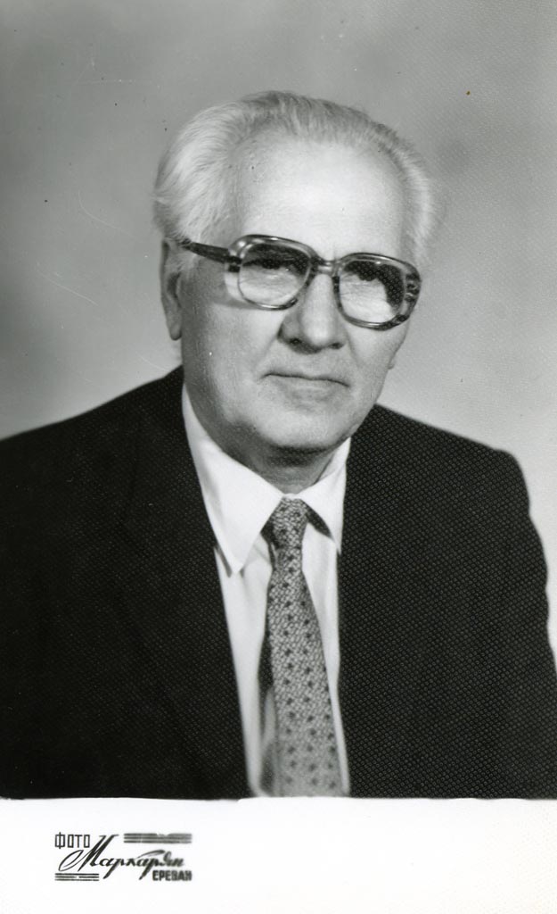 Դիմապատկեր, 1985 թ., ապրիլ